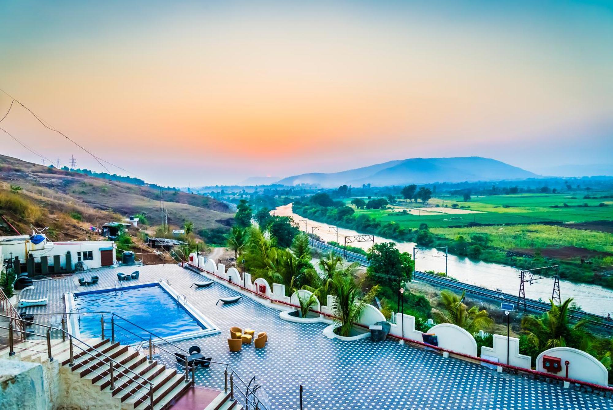 Ratnaa Resort Khamshet 외부 사진
